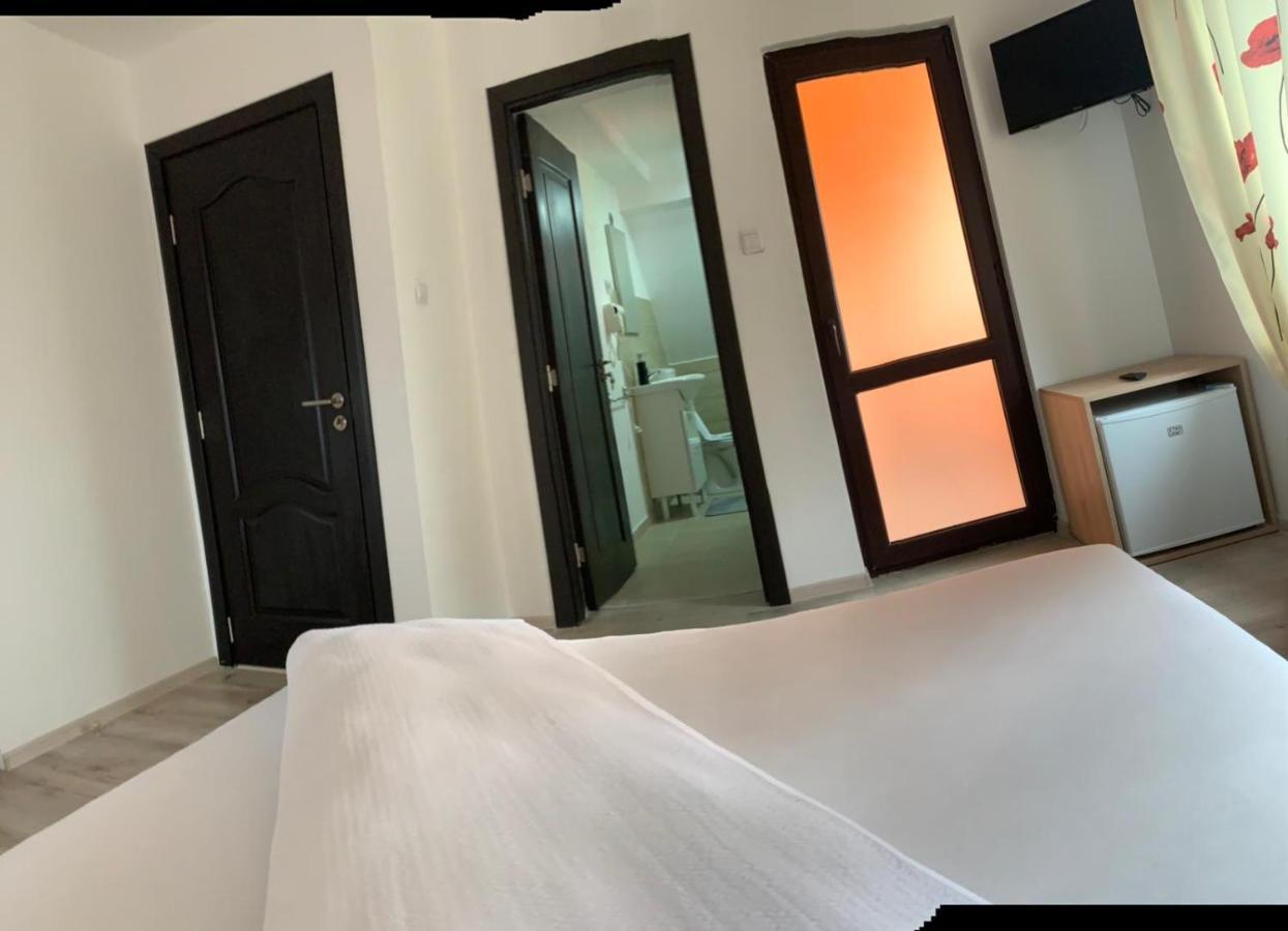M Dey Hotell Vişeu de Sus Exteriör bild